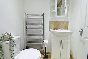 En-Suite- click for photo gallery